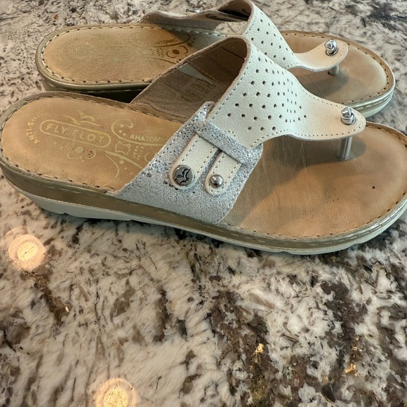 Women's Fly Flot Sandals - Picture 4 of 4